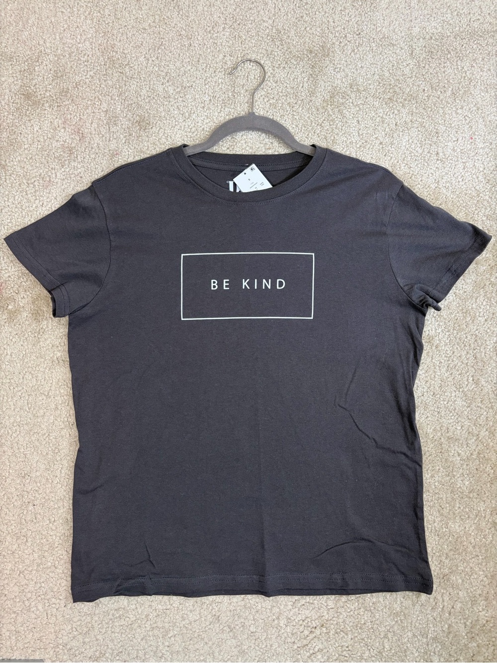 Doe “Be Kind” Graphic Tee 🖤 NWT Size Small Minimalist Soft Tee - Picture 5 of 7